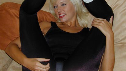 Girlfriend Jodie Starr Helps with Your Cock Work Out